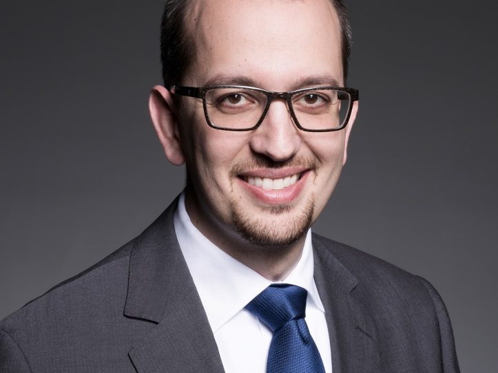 Ich bin Dietmar Giray, Ihr QM Berater in der Region Oberschwaben. Ich unterstütze mittelständische Unternehmen beratend zu allen Themen rund um das QM-System wie z.B.: - Aufbau von QM-Systemen - Optimierung von QM-Systemen - Vorbereitung und Begleitung Zertifizierung - Prozessoptimierung - Methodenberatung - Schulungen